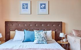 Світло без відключень! Central Two room Lux Apartments